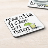 コルクコースターセット、テキーラはセラピーよりも安い コースター (左側)