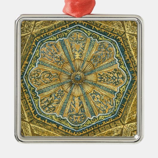 コルドバスペインのモスク。 ミフラーブのキューポラ メタルオーナメント (正面)