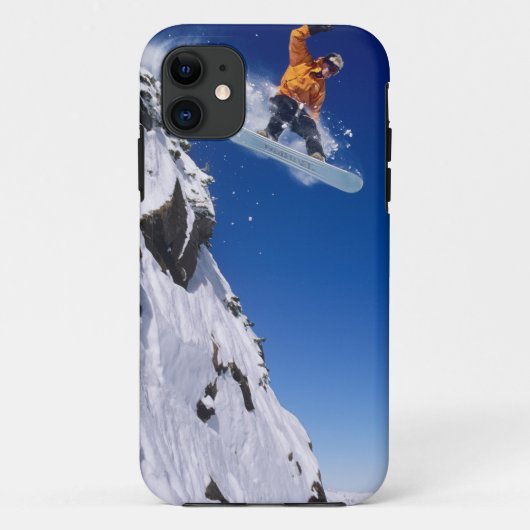 コルニスから飛び出すスノーボーダー Case-Mate iPhoneケース (裏面)