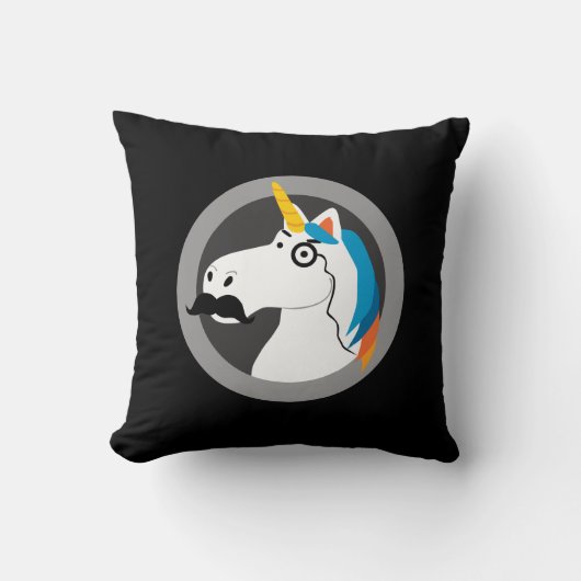 コルネリアス男爵 クッション (正面)