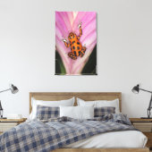 コロニアイルダーツフロッグ，オファガパミリオ キャンバスプリント (インサイチュ (寝室))