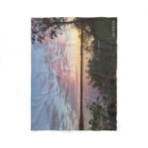 コロニス湖の夕日