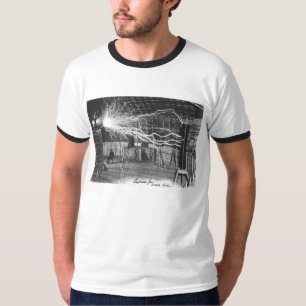 コロラドスプリングスの彼の実験室のTesla、1899年 Tシャツ