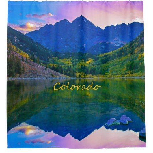 コロラドロッキー山脈と湖 シャワーカーテン (正面)