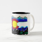 コロラド州の旗のデンバーのスカイラインの芸術的なコーヒー・マグ ツートーンマグカップ (正面右)