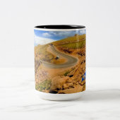 コロラド州の有名な穂先のピーク山 ツートーンマグカップ (中央)