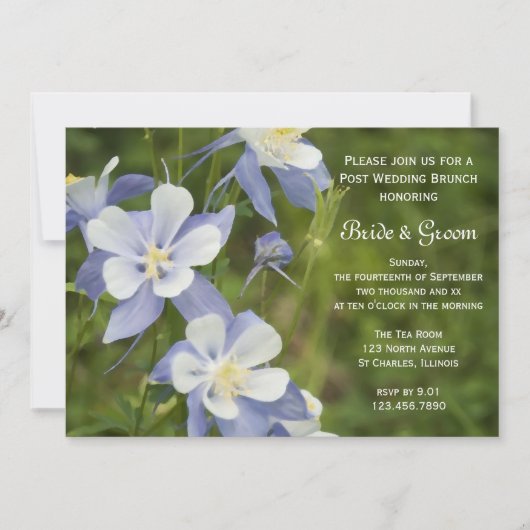 コロラド州の青いコロンビアの花をフィーチャーした結婚式後ブライド&グルームの朝食会 招待状 (正面)