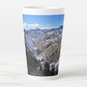 コロラド州ゴールデンにあるウィンディサドルパーク カフェラテマグ (正面)