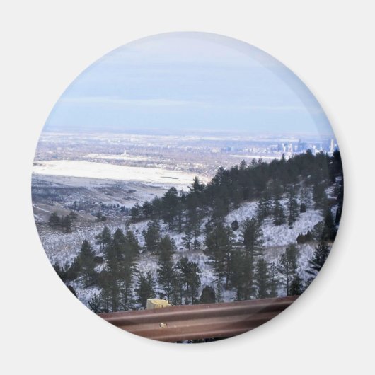 コロラド州ゴールデンにあるウィンディ・サドル・パークから眺める マグネット (正面)