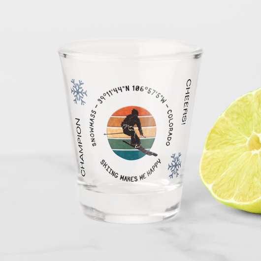 コロラド州スキースノーマス – マンスキーヤー、ブラック文字 ショットグラス (正面)