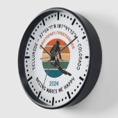 コロラド州スキーテルライド – マンスキーヤー、ブラック文字 壁時計 (傾斜)