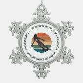 コロラド州ブリッケンリッジ – ウィメンスキーヤー,ブラック文字 スノーフレークピューターオーナメント (正面)