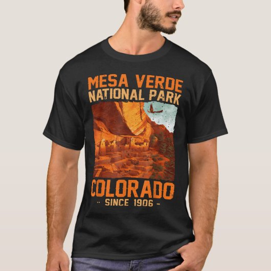 コロラド州メサヴェルデ国立公園の旅 Tシャツ (正面)