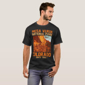 コロラド州メサヴェルデ国立公園の旅 Tシャツ (正面フル)