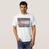 コロラド州旗の付いた壁 Tシャツ (正面フル)