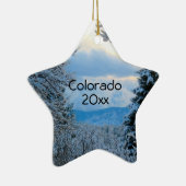 コロラド・ロッキー山脈の松に雪 セラミックオーナメント (右)