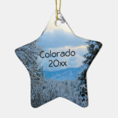 コロラド・ロッキー山脈の松に雪 セラミックオーナメント (左)