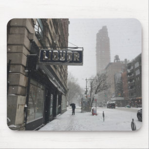 コロンバス通り酒屋NYC吹雪の冬 マウスパッド