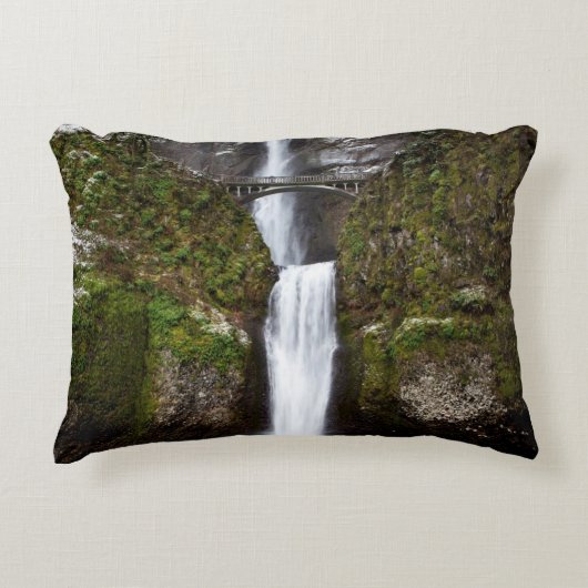 コロンビアの峡谷のMultnomahの滝 アクセントクッション (正面)
