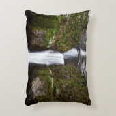 コロンビアの峡谷のMultnomahの滝 アクセントクッション (正面(垂直))