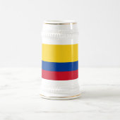 コロンビア国旗を掲げたマグカップ ビールジョッキ (中央)