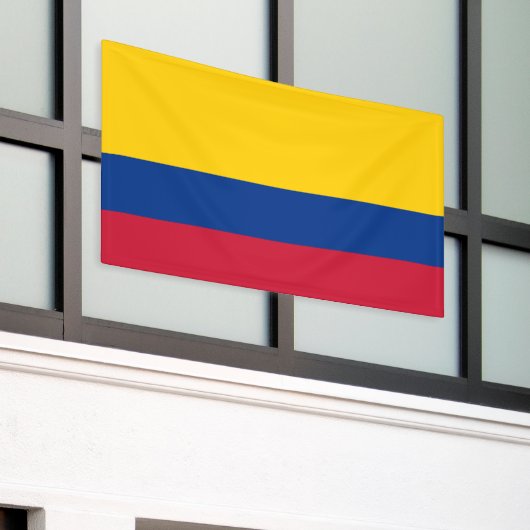 コロンビア国旗 横断幕 (ビルの外側)