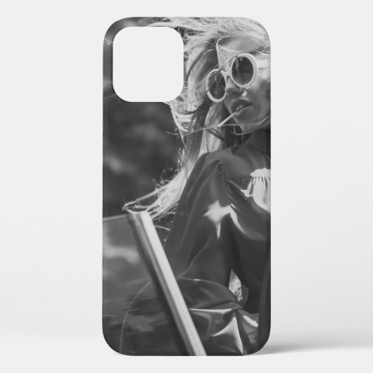 コンかわいらしバーチブルカーの女性 Case-Mate iPhoneケース (裏面)