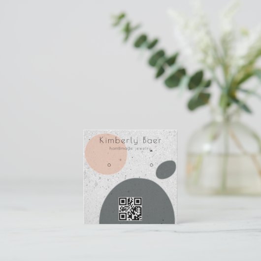 コンクリートモダン抽象芸術イヤリング表示QRコード スクエア名刺 (スタンド正面)