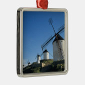 コンスエグラ、ラマンチャ、スペイン、風車2 メタルオーナメント (右)