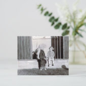 コンスキンの子どもと女の子 ポストカード (スタンド正面)