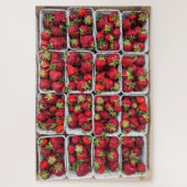 コンテナ内のファーマーズマーケットでのイチゴ ジグソーパズル (縦)