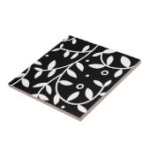 コンテンポラリーな黒く及び白い花のつる植物 タイル (側面)