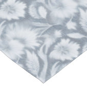 コンテンポラリーチャーム：グレーと白の抽象芸術 テーブルクロス (アングル)