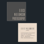 コンテンポラリートレンディーシックはっきりしたタイポグラフィブラック スクエア名刺<br><div class="desc">コンテンポラリートレンディーシックはっきりしたタイポグラフィ白黒ビジネスカード</div>