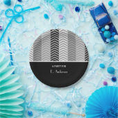 コンテンポラリー白黒の山ストライプ形と名前 ペーパープレート (パーティー)