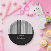 コンテンポラリー白黒の山ストライプ形と名前 ペーパープレート (パーティー)