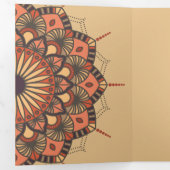 コンテンポラリー茶色ピーチマンダラ結婚ズ 三つ折り招待状 (内部最初)