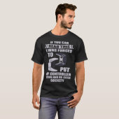 コントローラーを置いて社会に戻すことを余儀なくされる Tシャツ (正面フル)