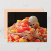 コントロール外のスケルトンのハロウィーン ポストカード (正面/裏面)
