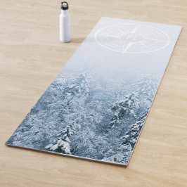 コンパススターエンブレムモノグラム冬スプルース林 ヨガマット