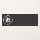 コンパス星エンブレムモノグラム白黒 ヨガマット (正面(横))