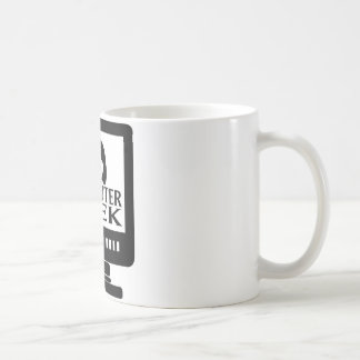 コンピュータギークの女の子の女性 コーヒーマグカップ