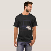 コンピューターで仕事をする猫 猫 サーカスティック Tシャツ (正面フル)