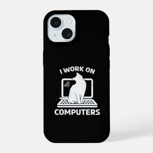コンピューターで仕事をする 猫好きさんに贈る面白グッズ iPhone 15ケース (裏面)