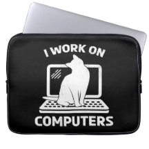 コンピューターで仕事をする 面白い猫好き
