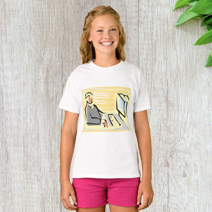 コンピューターの女の子のTシャツで働く Tシャツ