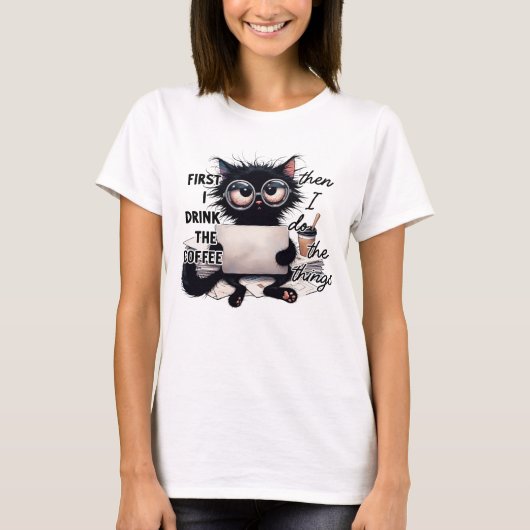 コンピューター上の面白い黒猫 Tシャツ (正面)