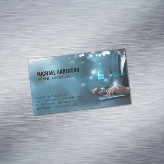 コンピュータ上のビジネスマン | データ マグネット名刺 (インサイチュ)