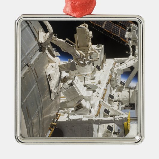 コンポーネントのクローズアップ メタルオーナメント (正面)