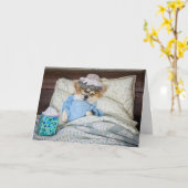 コーギーがベッドにいるお見舞いカード カード (黄色い花)